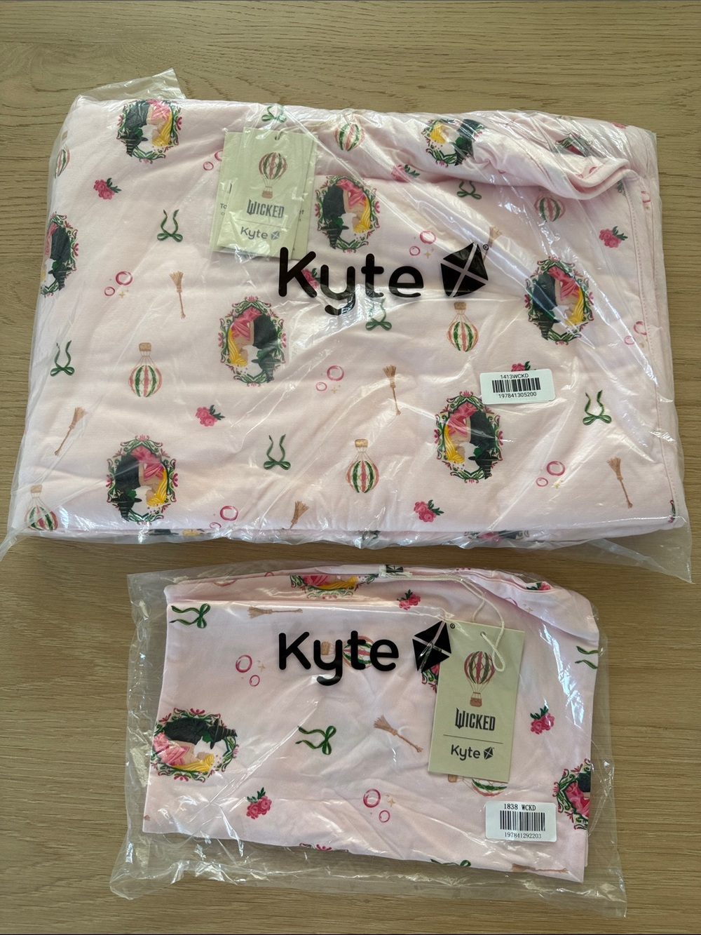Kyte Baby Toddler blanket/pillowcase bundle NWT